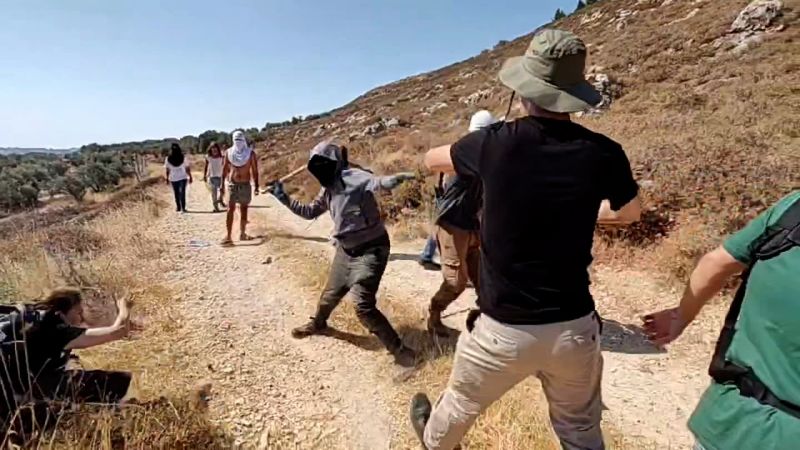 Israeli settlers attack foreign activists and Palestinian farmers in the West Bank |  CNN